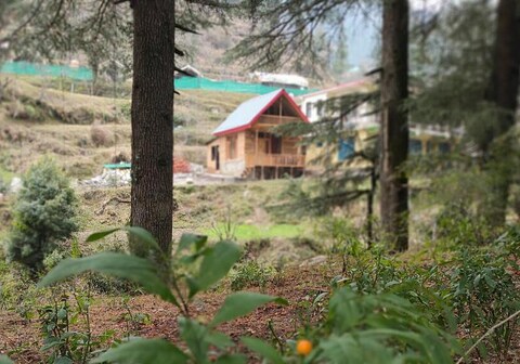 HRH By The Hostalgic