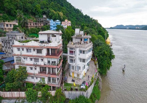 Maha Laxmi Home Stay | Brahmaputra River View