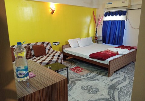 One Luxury Studio Apartment within a Three Star Resort