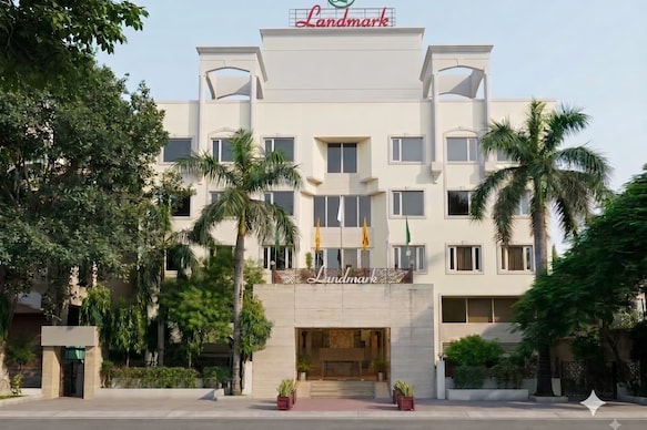 Hotel Landmark - 200m from Gwalior Railway Station