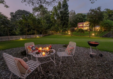 LohonoStays Ivy Cottage