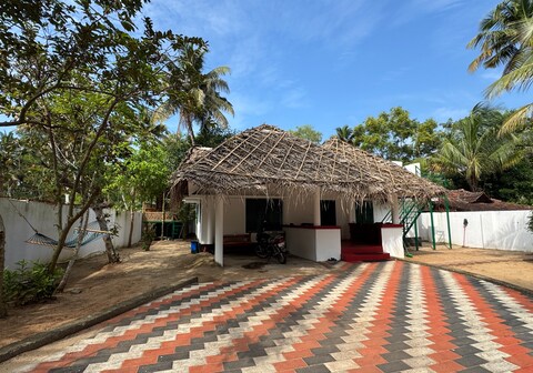 Garggi Marari Beach Waves
