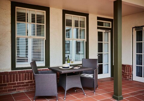Hotel Kurrajong Canberra