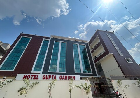 HOTEL GUPTA GARDEN