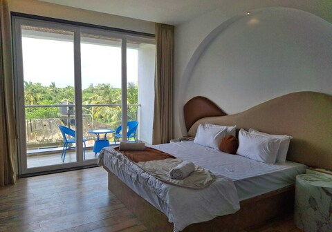 Palette by CheckIn The Moon Hotel Goa