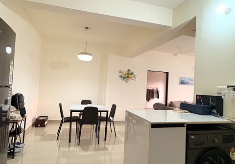 Sarah Home Stay
Entire Place 2BHK Extendable Sofa