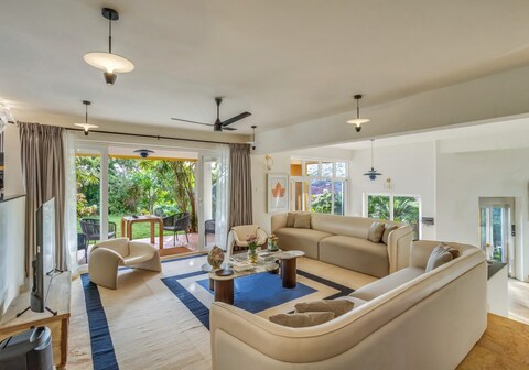 Sea View 6BHK Villa | Pool Lift Terrace by Savera Stays