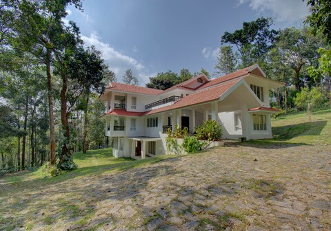 WoodyWoods | Rooms in a Homestay