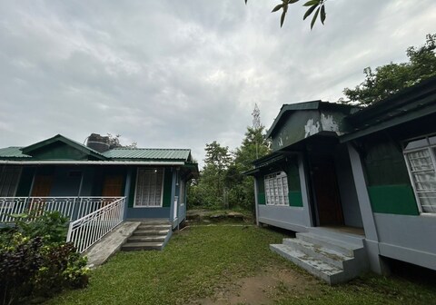 Greenwood and Verde Cottages