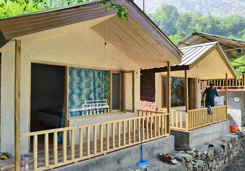 Manali Adventure Stay & Cafe
