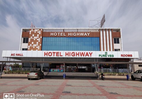 Hotel Highway