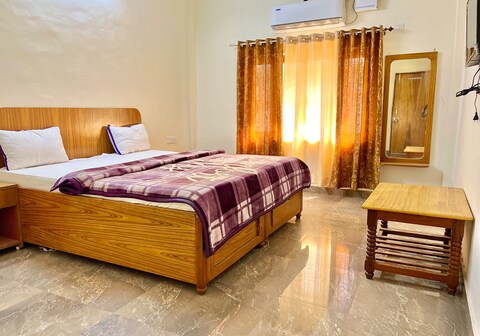 Hotel Aditya palace orchha