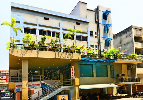 Hotel Minar Galaxy