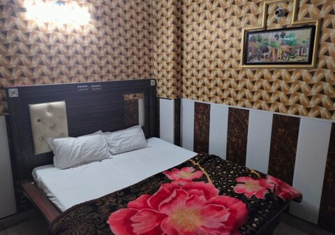 Asha Palace By WB Hotels Kanpur