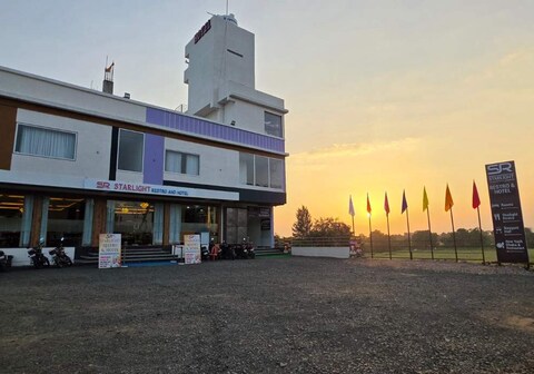 Starlight Restro and Hotel