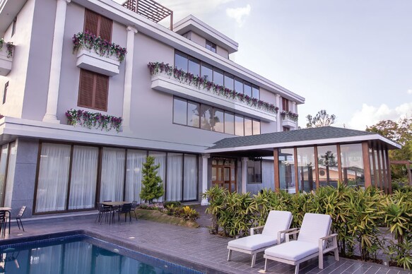 Valentia The Exotic Boutique Hotel - Pure Veg