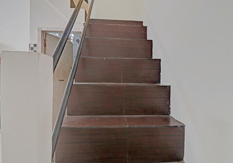 Hotel O Excellent Kost