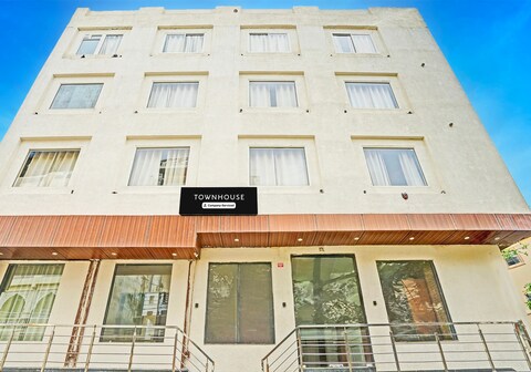 Super Townhouse Collectorate Circle Formerly LD Prime