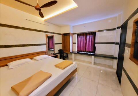 Sri NA Residency