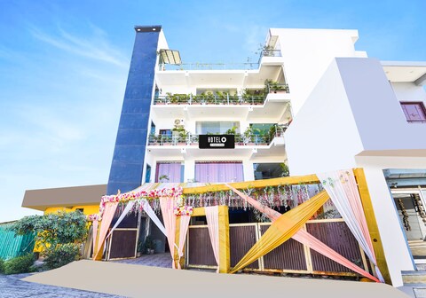 Super Hotel O Kedarpuram Near Doon University