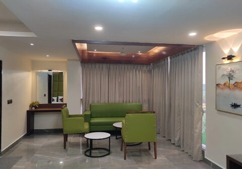 Hotel Meena Residency