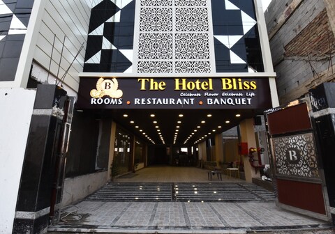 The Hotel Bliss by Bizzgrowhotels