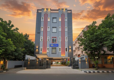 FabHotel The Vibe- Nr. SR Nagar Metro Station