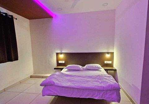 Hotel O Aanand Rooms