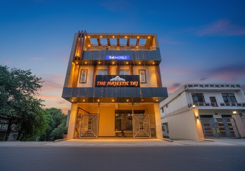 FabHotel The Taj Majestic