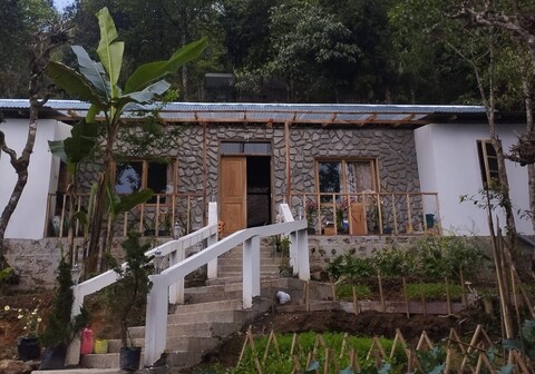Prakritree Cottage & Farm