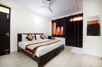 Charanpahari Hotel, Delhi Charanpahari Hotel, Delhi