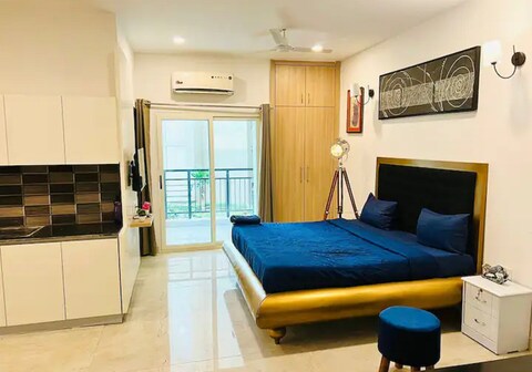 Luxury Noida 2bhk Suites