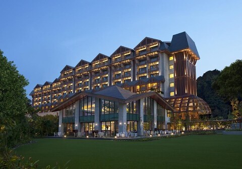 Resorts World Sentosa - Equarius Hotel
