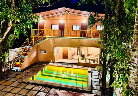 Lost Paradise A Social Hostel