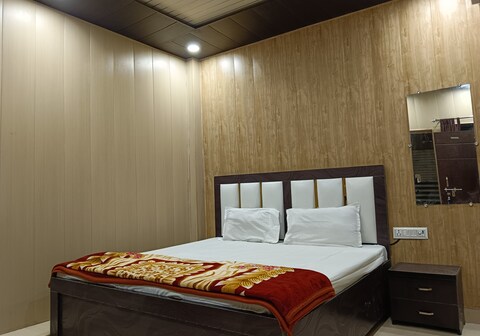 Shri Radharaman Homestay