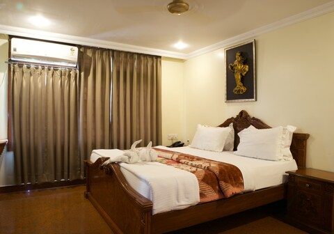 MAYUR HOTEL (Pure Vegetarian Chain) since 1974