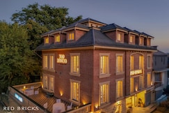 Hotel Red Bricks, Srinagar Hotel Red Bricks, Srinagar