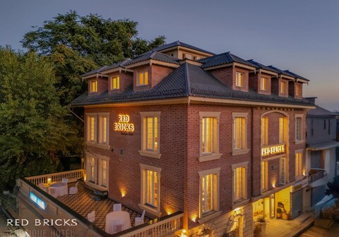 Hotel Red Bricks