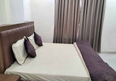 BACHAN HOTEL