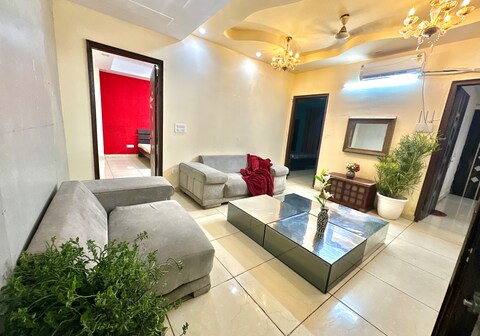 3 BHK entire floor on main road