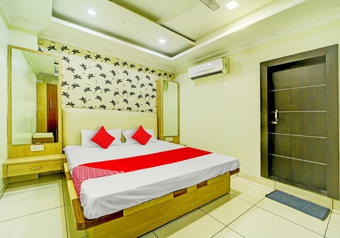Hotel O My Lord