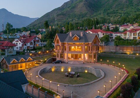 LohonoStays Villa Noor