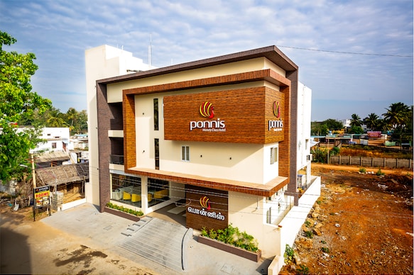 Ponnis Hotel