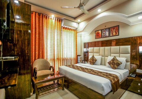 KRISHNA INN near Nizamuddin Railway Station
