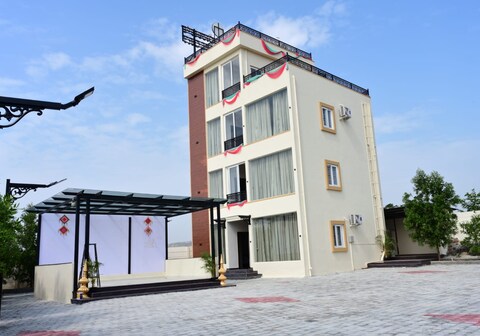 Sarovar Resort