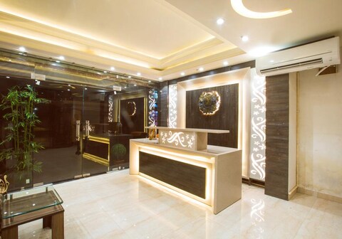 Hotel Shivaay Grand ( 5min walk to Golden Temple )