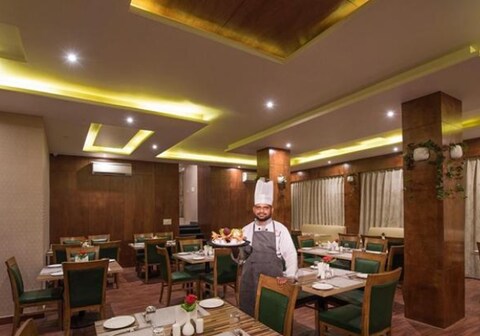 Hotel Patnitop Inn Dx