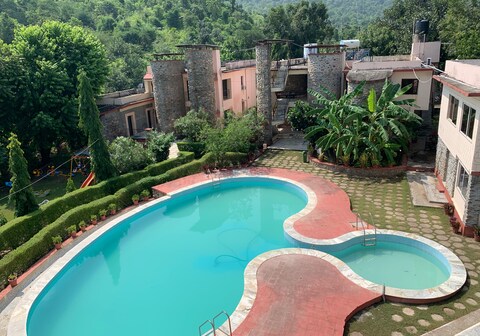 Siyava Valley Resort (38 Kms from Mount Abu)