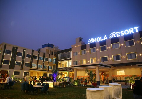Bhola Resort
