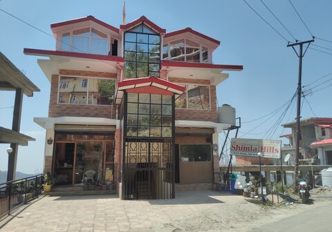 Hotel shimla hills(A unit of Kamaksha Travels)